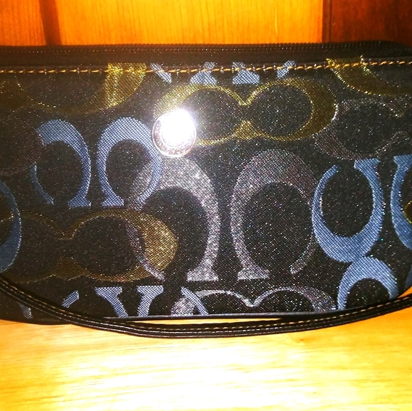 Coach - Picture 1 of 1